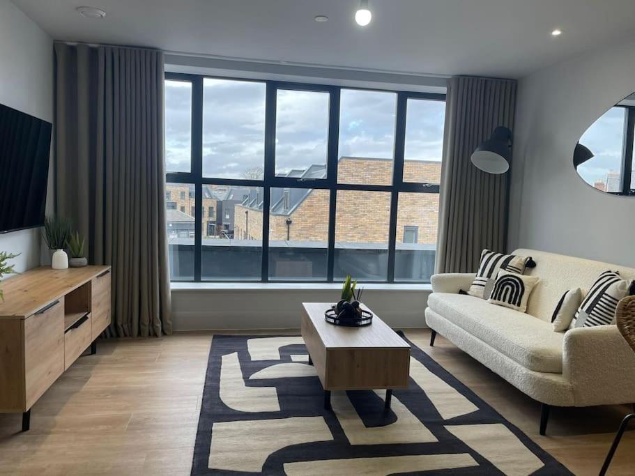 Trendy Apartment In Cardiff Free Parking Buitenkant foto