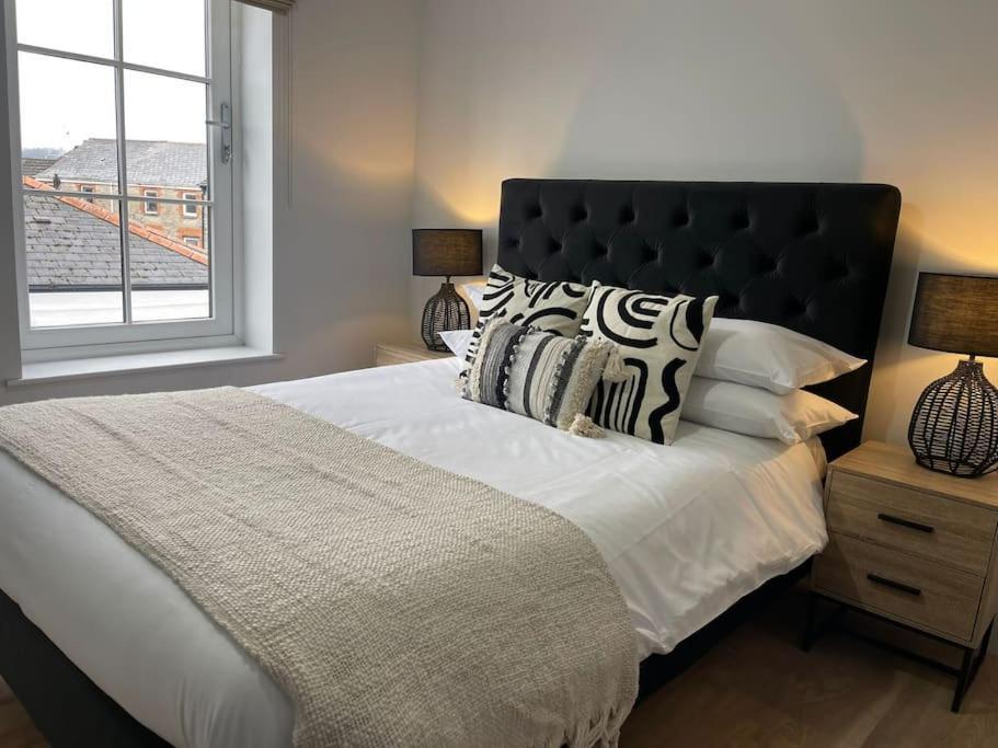 Trendy Apartment In Cardiff Free Parking Buitenkant foto