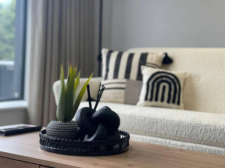 Trendy Apartment In Cardiff Free Parking Buitenkant foto