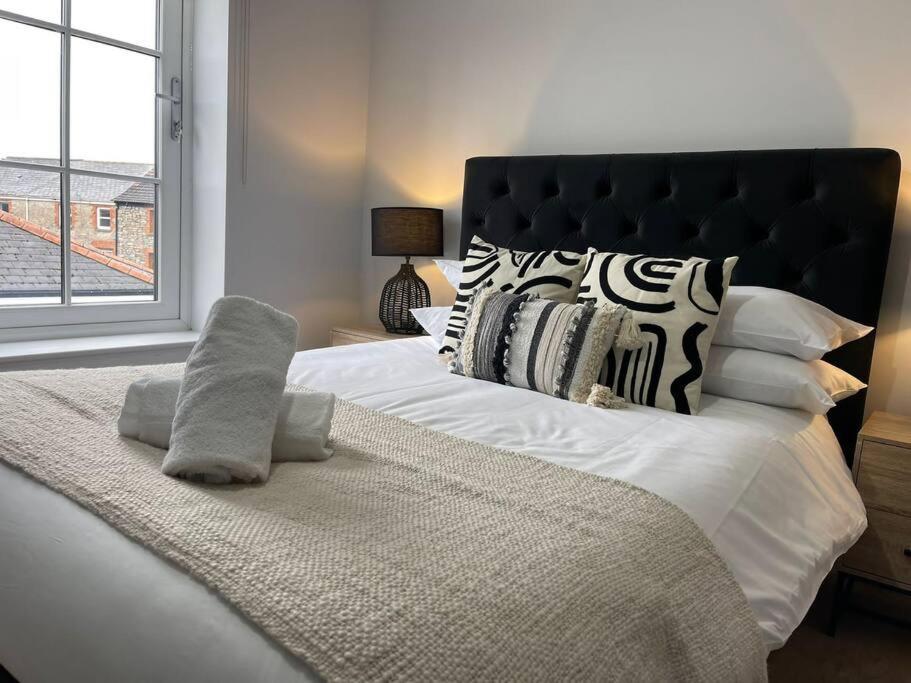 Trendy Apartment In Cardiff Free Parking Buitenkant foto