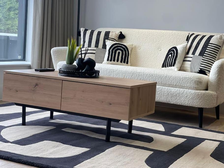 Trendy Apartment In Cardiff Free Parking Buitenkant foto