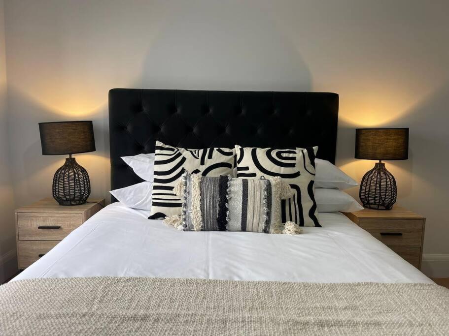 Trendy Apartment In Cardiff Free Parking Buitenkant foto