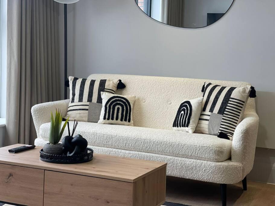 Trendy Apartment In Cardiff Free Parking Buitenkant foto