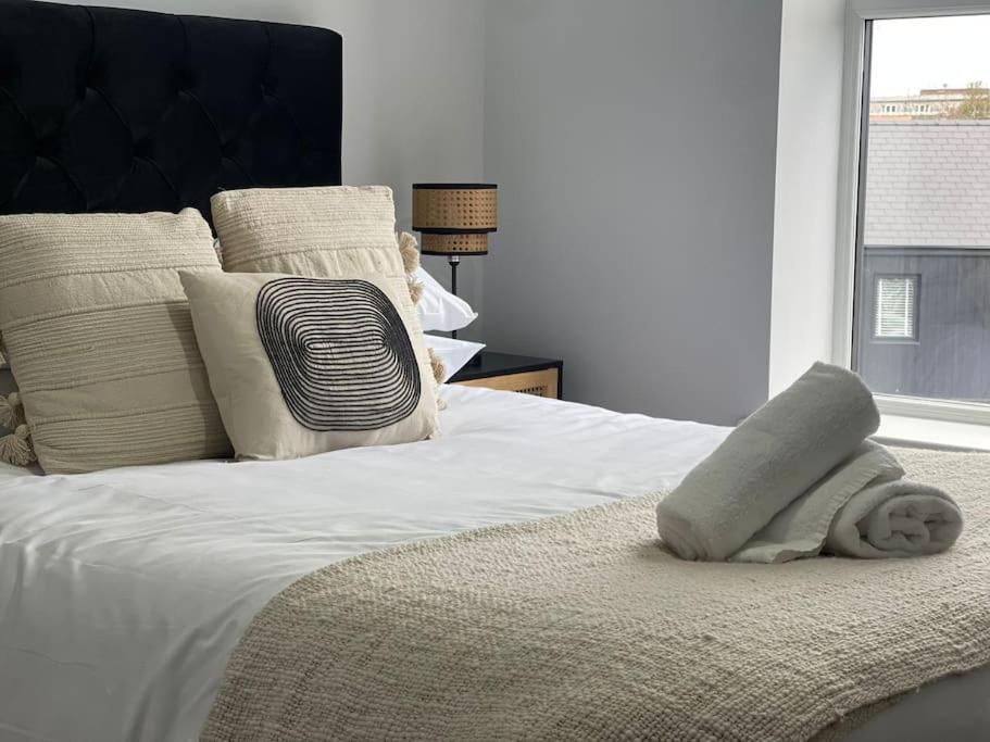 Trendy Apartment In Cardiff Free Parking Buitenkant foto